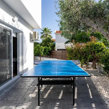 Villa Mediterranean Oasis 2 *