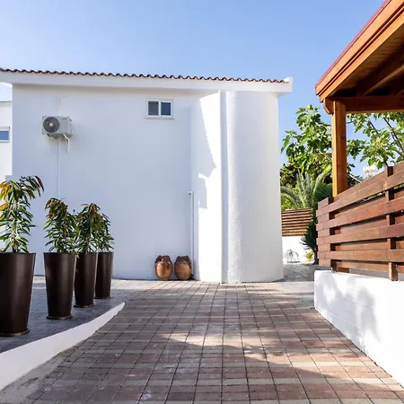 Mediterranean Oasis 2